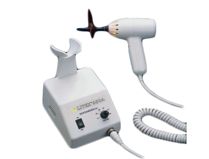 Đèn QTH Lightech ( DB 682 )